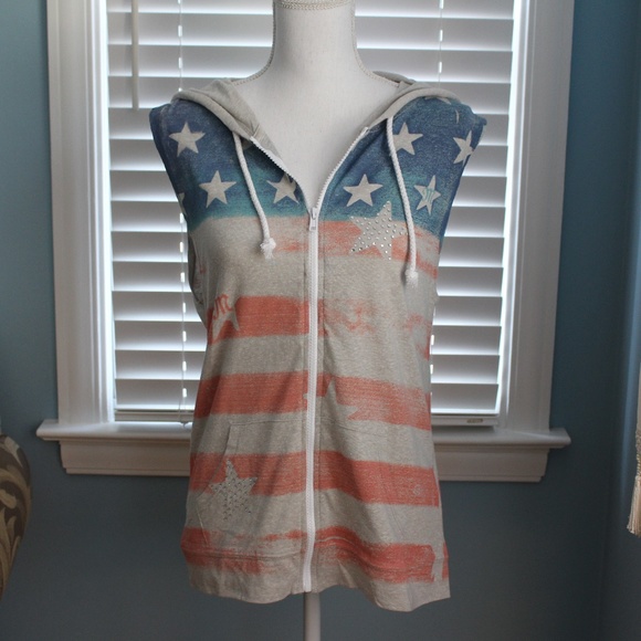 ❄️ NWOT Miss Me Women's Zip Up Vest Hoodie☃️ - Picture 2 of 5